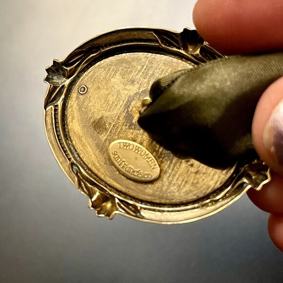 Vintage Two Sisters Pendant Ribbon Necklace - Picture 5 of 6